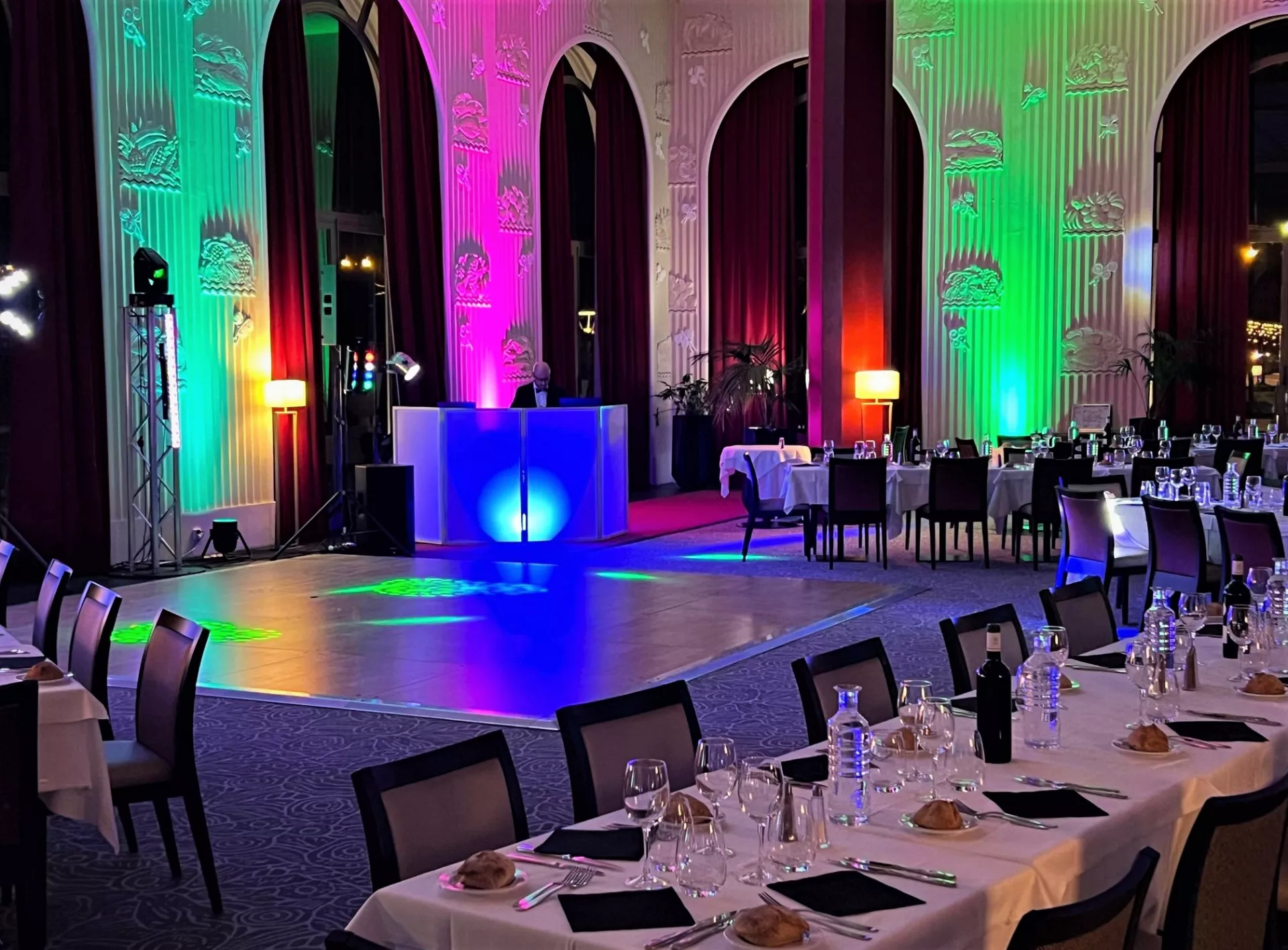 DJ événementiel haut de gamme à Pau et en Béarn – DJ DOM’S DKP