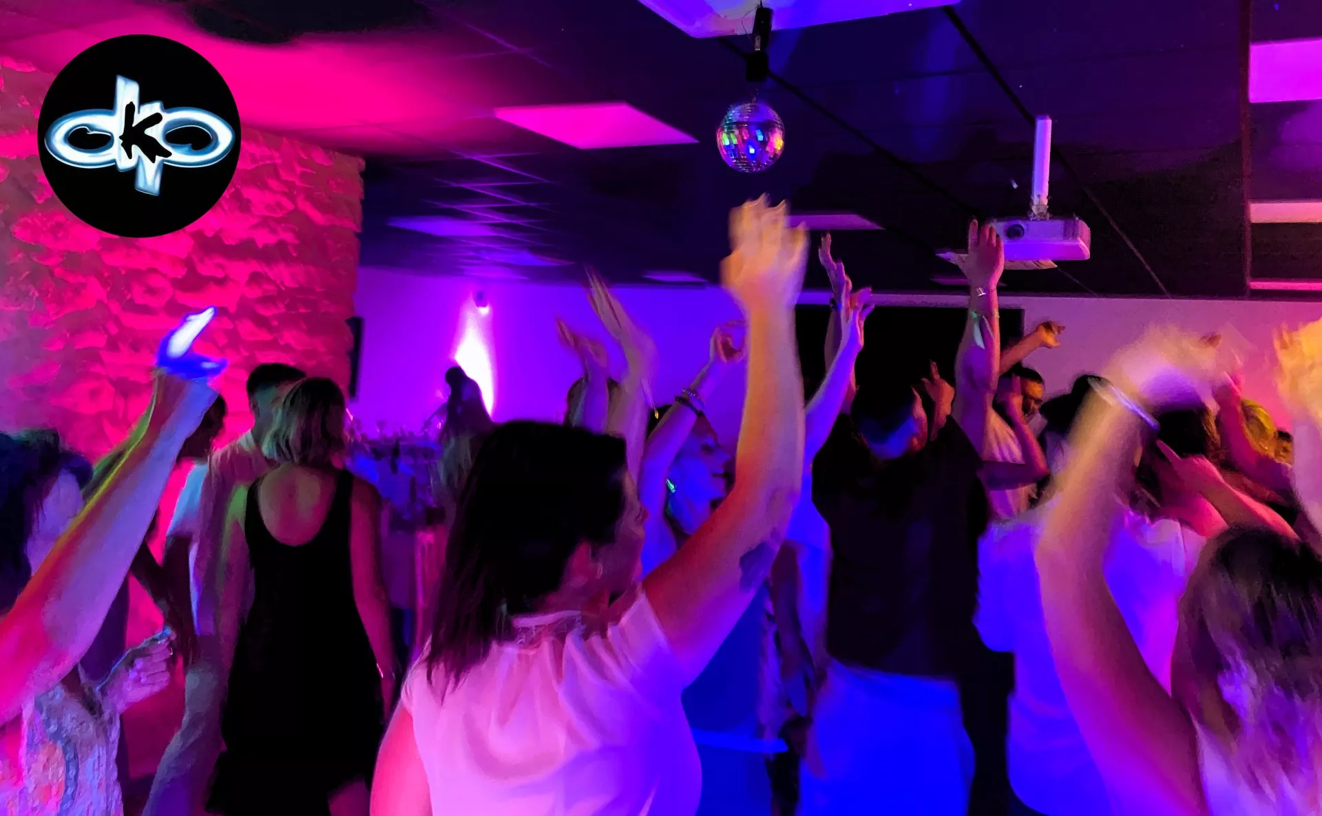 DJ Mariage à Saint-Vincent-de-Tyrosse – Animation musicale dans le Pays Tyrossais et les Landes